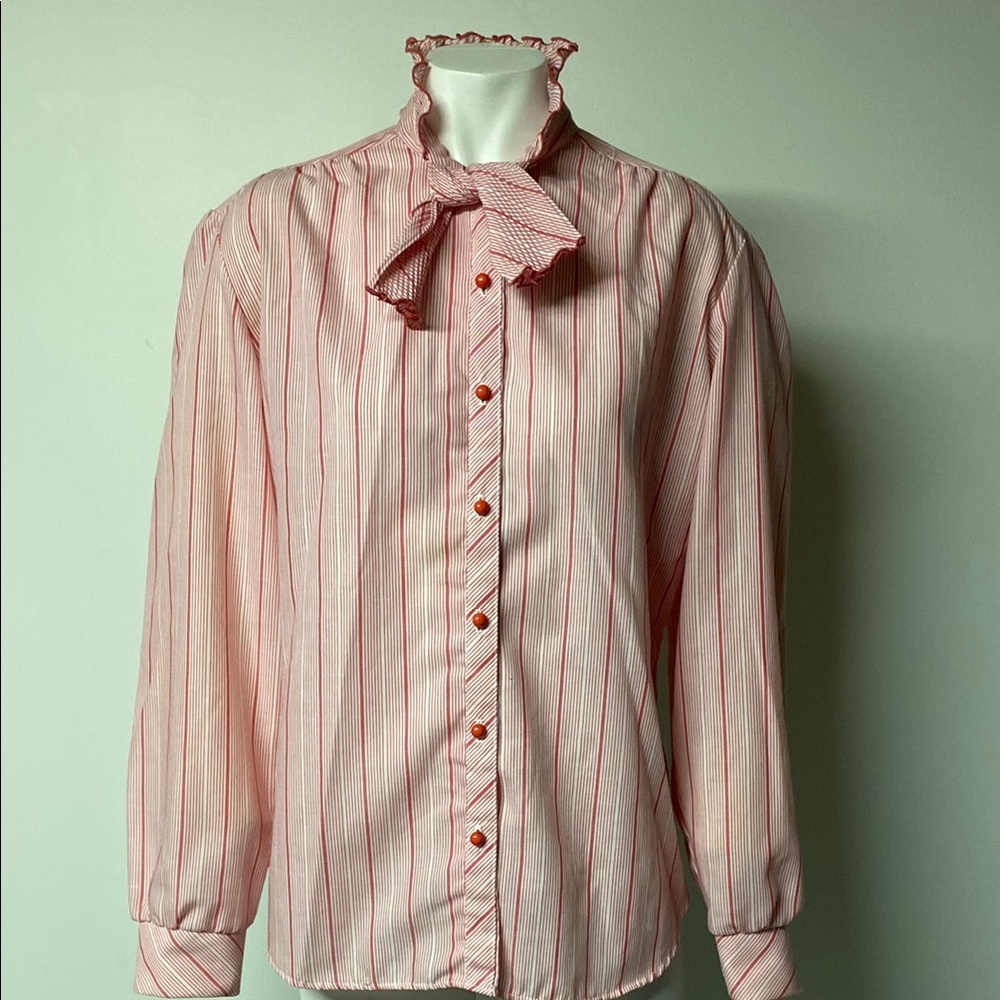 LAURA MAE Vintage Pink Secretary Blouse with Ruffled Collar and Long Sleeves